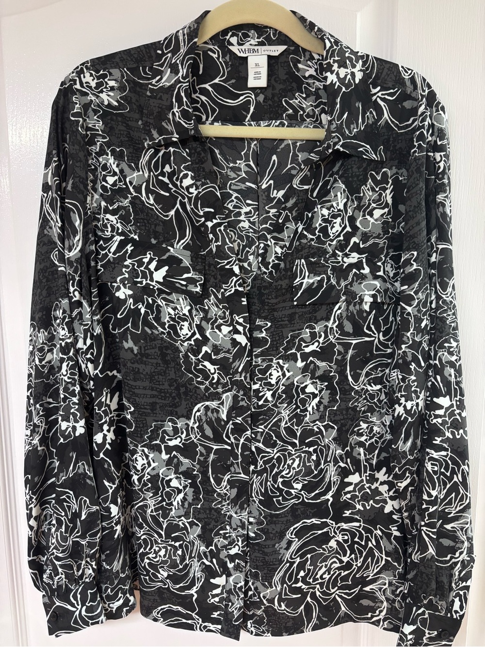 White House Black Market Black and White Floral Button-Down Shirt - Women